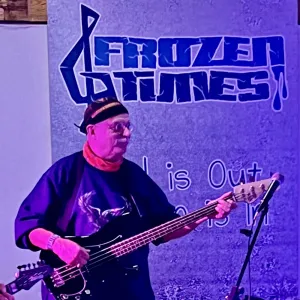 Bass - Musiker in Eggenfelden